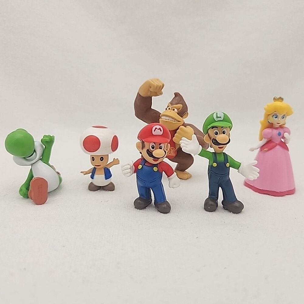 Figures Super Mario Set of 6 PVC Nintendo Mario, Luigi, Peach, Kong, Yoshi, Toad